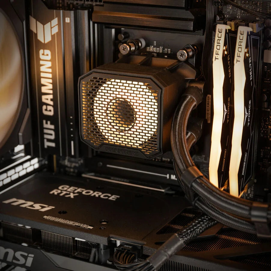 King Forge Gaming-PC Platin, AMD Ryzen 7 7800X3D, RTX 5070 Ti, Phanteks Eclipse G400A – Fertig-PC